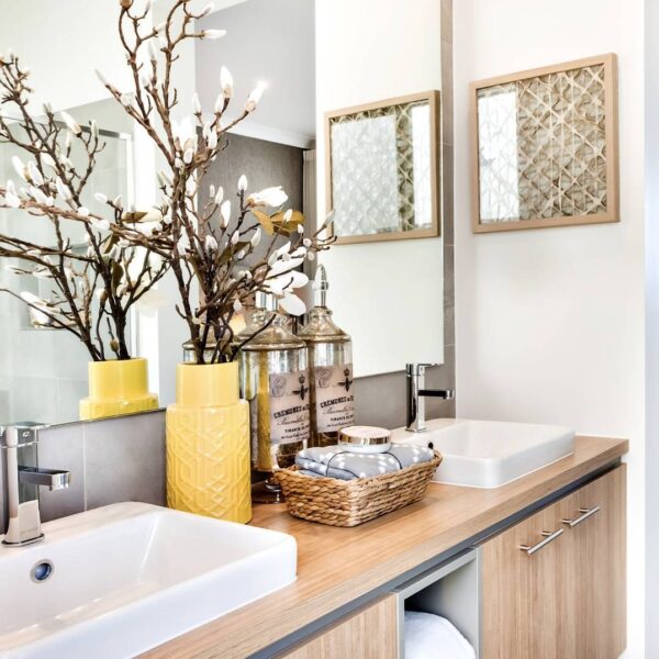 AIKO Basin Mixer - Image 2